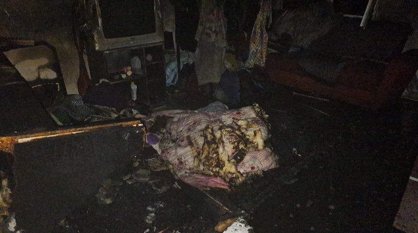 Samsun’da apartman dairesi, yangın sonucu kullanılamaz hale geldi