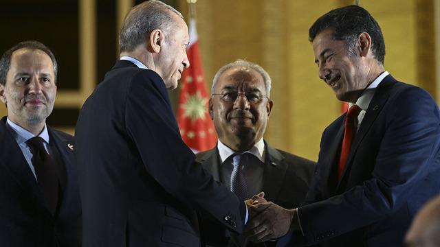 Cumhurbaşkanlığı Külliyesi'ndeki görüntü dikkat çekti! Erdoğan'ın Oğan'a ne dediği ortaya çıktı