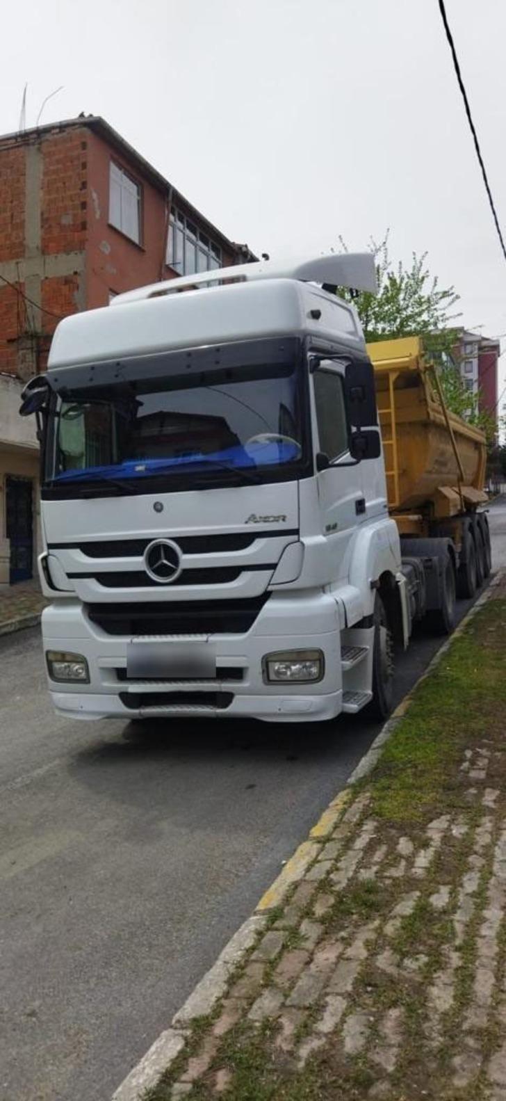 Trafiğin akışına engel olan 3 kamyon sürücüsüne ceza yağdı G2