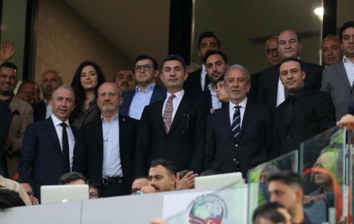 Süper Lig'de şampiyon Galatasaray oldu, Icardi'nin yıldızlaştığı maçta Sarı-Kırmızılılar Ankaragücü'nü 4-1 mağlup ederek ipi göğüsledi! G5