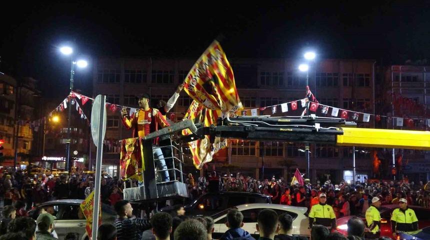 Burdur&rsquo;da şampiyonluk kutlamaları az daha faciaya d&ouml;n&uuml;ş&uuml;yordu