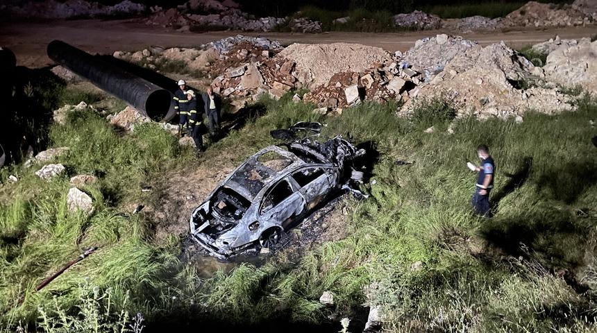 Gaziantep'te 2 otomobilin çarpıştığı kazada 1 kişi öldü, 9 kişi yaralandı
