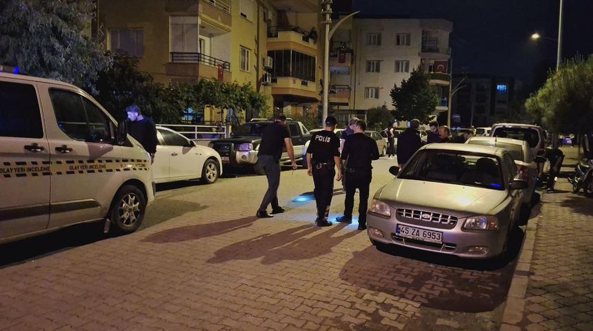 Manisa'da Galatasaray'ın şampiyonluk kutlamalarında 1 taraftar silahla yaralandı