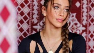 Transparan giyen Zeynep Alkan bikinili poz verdi! Beğeni butonu çöktü