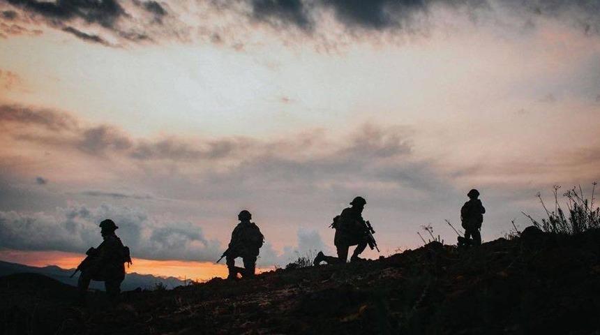 Suriye sınırında 1'i terör örgütü mensubu 5 kişi yakalandı