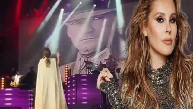 Funda Arar’ın konserinde Mustafa Kemal Atatürk’e bakarak şarkı söylediği anlar sosyal medyada gündem yarattı! Dakikalarca alkışlandı