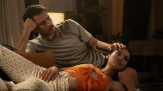 Başrollerini Pınar Deniz ve Uraz Kaygılaroğlu’nun paylaştığı Aktris dizisi seyirciyle buluştu