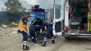 Kağıt toplarken neye uğradığını şaşırdı! Tabancayla bacağından vuruldu...