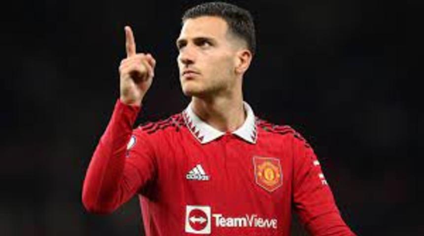 Diogo Dalot, 2028'e kadar Manchester United'da