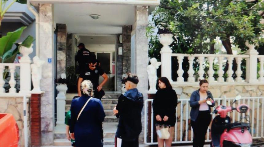 Marmaris'te yaşandı! Kiracısının kapısına kimyasal sıvı döktü, çok sayıda kişi hastanelik oldu