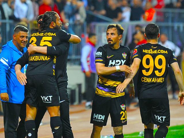 Eyüpspor Arda Turan ile gümbür gümbür! Bodrumspor'u Play-Off 2. tur ilk maçında 1-0 mağlup edip avantajı kaptılar