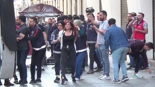 Taksim'de Gezi Parkı'na yürümek isteyen gruba polis müdahale etti! Çok sayıda gözaltı var