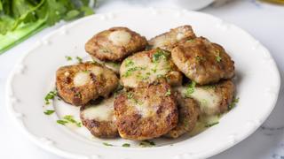 Gelinim Mutfakta biberli kaşarlı köfte tarifi! Yemek davetlerinin yıldızı biberli kaşarlı köfte nasıl yapılır?