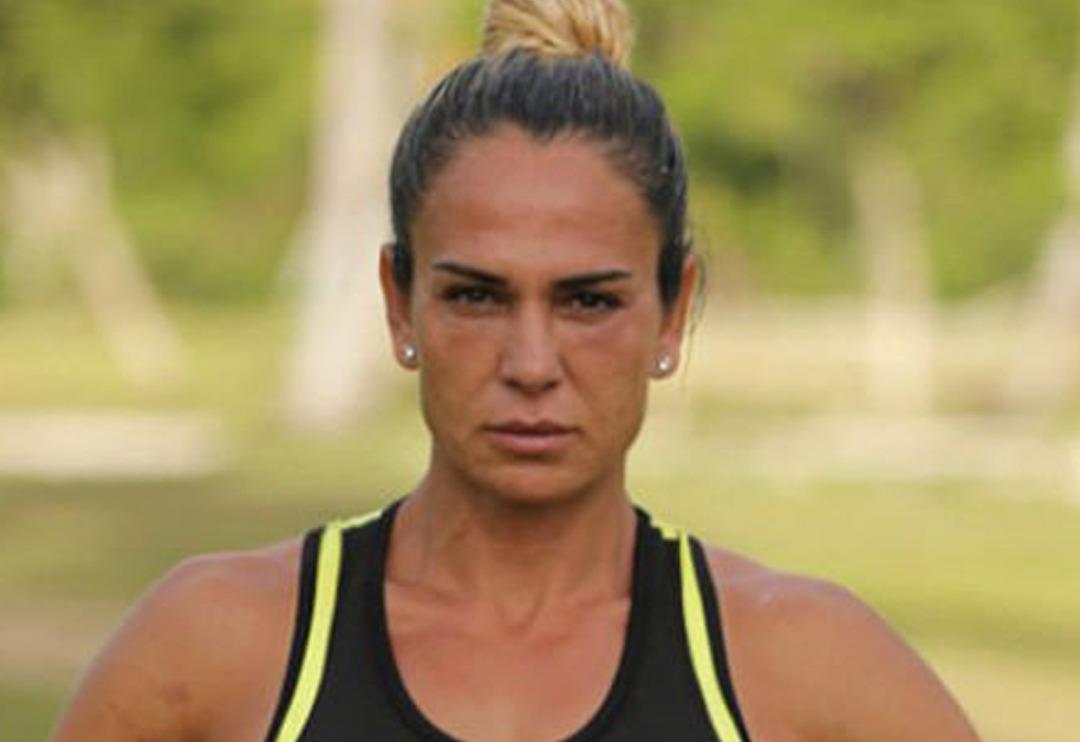 Nagihan Karadere derin bacak dekoltesiyle verdiği pozla olay oldu! "Vay be neydin ne oldun"