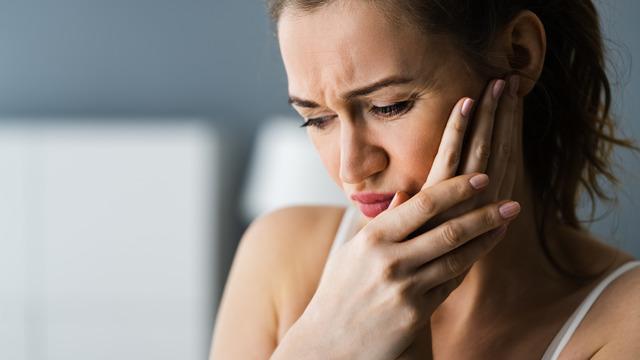 Dolgulu diş ağrısına ne iyi gelir? Dolgulu diş ağrısını en hızlı ne keser?