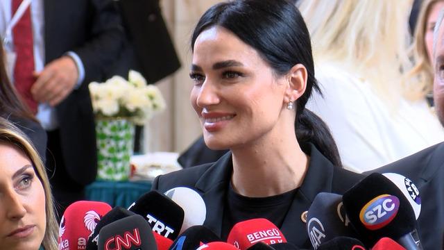 Eski Türkiye güzeli Seda Sarıbaş TBMM'ye kaydını yaptırdı: Heyecan, olmazsa olmazlarımızdan