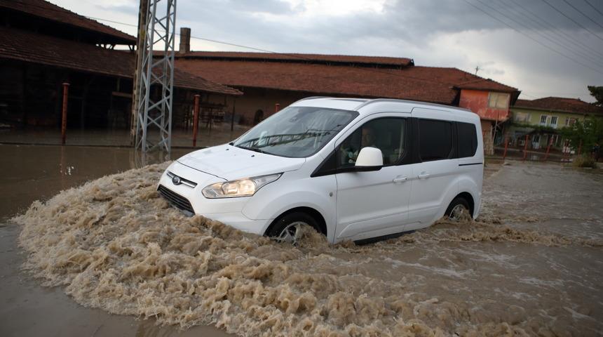 &Ccedil;orum'da sağanak etkili oldu