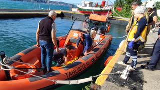 Üsküdar'da denize düşen çocuk kurtarıldı