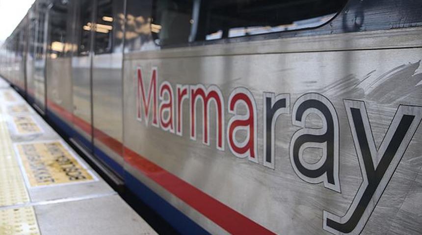 TCDD'den, Marmaray'da tutamaçları kırarak duyuruları toplayan kişi hakkında açıklama