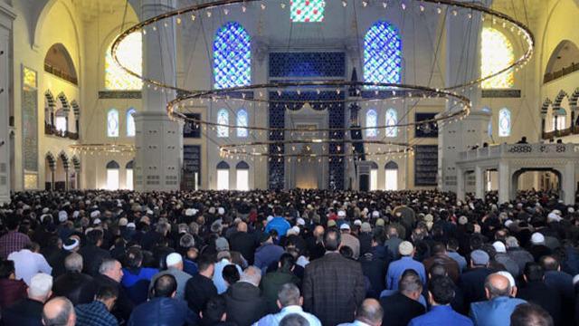 CUMA NAMAZI SÜRESİ: Cuma namazı ne kadar sürer, kaçta biter? Diyanet cuma vakitleri bilgisi