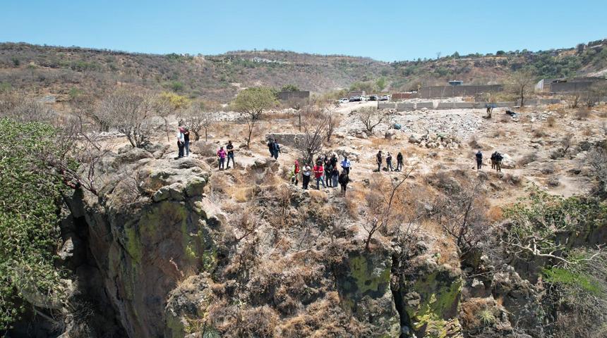 Uçurumun kenarında bulundu! Bir ülkeyi karıştıran olay... 45 torbada insan uzuvları