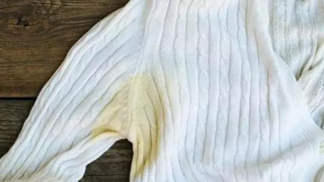 Sararmış çamaşırları anında beyazlatıyor! Çamaşır suyundan daha etkili