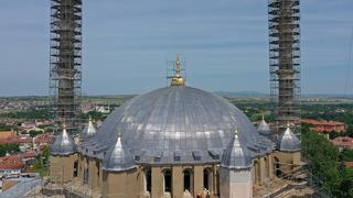 Restorasyondaki Selimiye Camisi'nin ana kubbe aleminin montajı tamamlandı