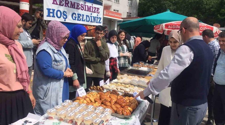Sinop’ta depremzede çocuklar yararına hayır etkinliği
