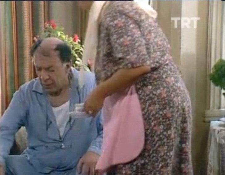 1987 yılında TRT 1'de yayınlanmış olan Uzaylı Zekiye isimli dizi Türkiye'nin ilk dizilerinden biriydi.