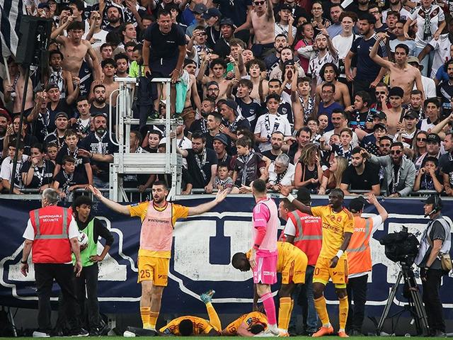 Fransa'da Bordeaux-Rodez maçında büyük skandal!
