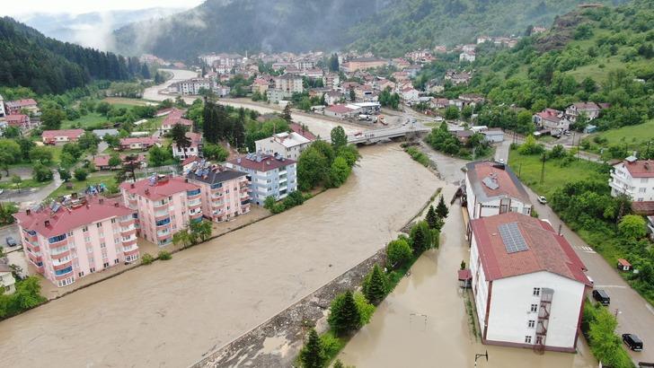 Kastamonu'nun Azdavay ilçesinde sel felaketi! Yüzlerce ev sular altında kaldı G1