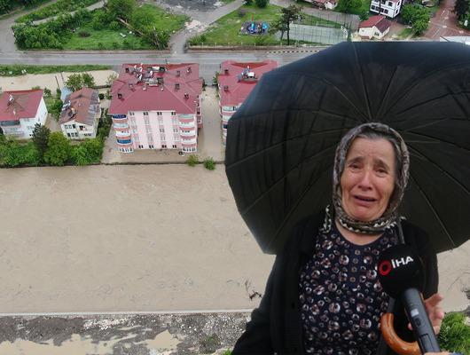 Kastamonu'nun Azdavay ilçesinde sel felaketi! Yüzlerce ev sular altında kaldı