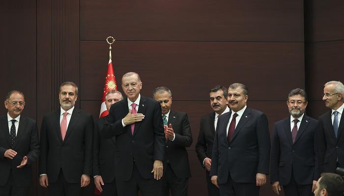 Cumhurbaşkanı Erdoğan kabineyi açıkladı!
