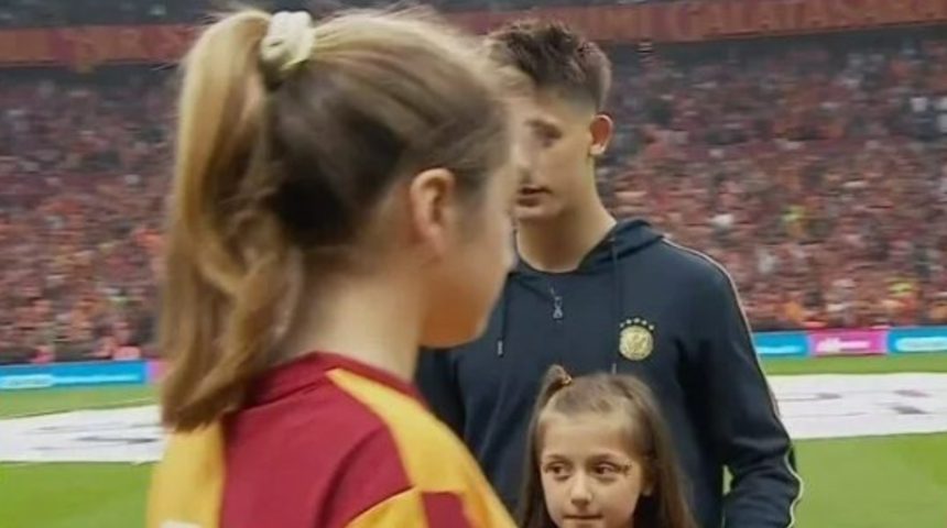 Görenler bir daha baktı! Fenerbahçe'den derbide Galatasaray'a olay gönderme