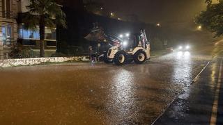 Sinop'ta sağanak su baskınlarına neden oldu