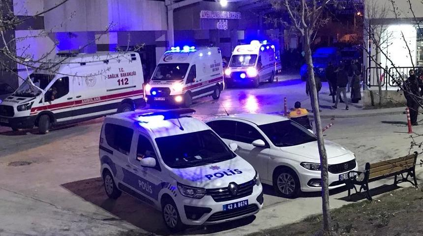 Konya&rsquo;da silahlı kavga: 8&rsquo;i polis 12 kişi yaralandı
