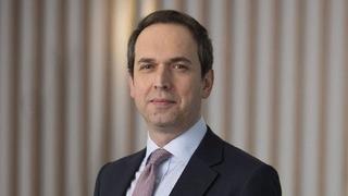 Alparslan Bayraktar kimdir, kaç yaşında? Enerji ve Tabii Kaynaklar Bakanı Alparslan Bayraktar evli mi, nereli? Teşekkür ederken duygulandı