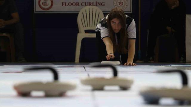 Floor Curling Gençler Türkiye Şampiyonası Karaman’da başladı
