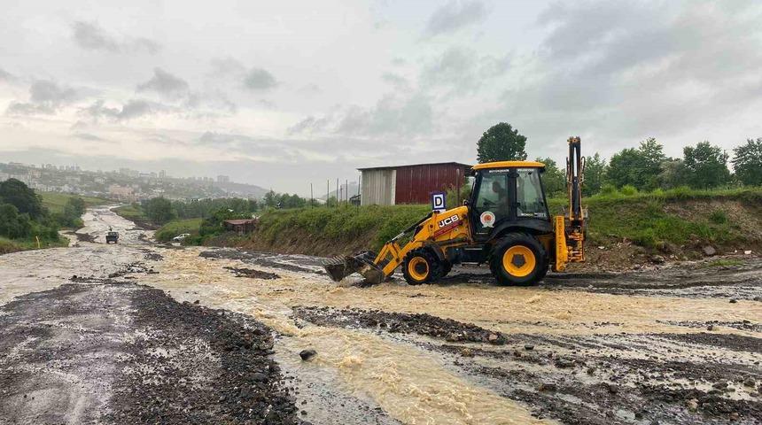 Samsun Büyükşehir tüm ekiplerle sahada