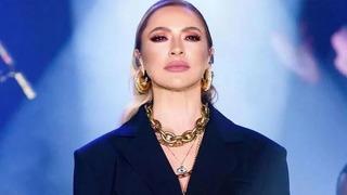 Hadise yine çok cesur! Göğüs dekolteli pozlarıyla nefes kesti
