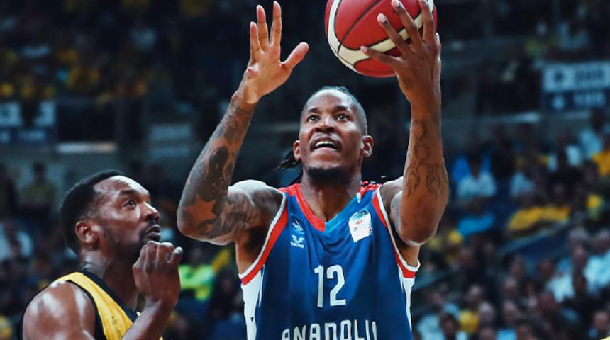 Anadolu Efes, Fenerbahçe Beko'yu son topta devirdi!