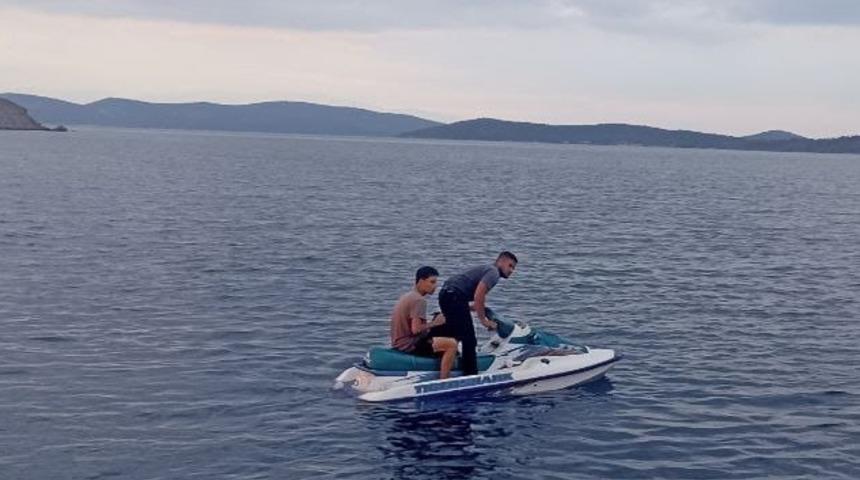 Ayvalık a&ccedil;ıklarında d&uuml;zensiz g&ouml;&ccedil;men operasyonları