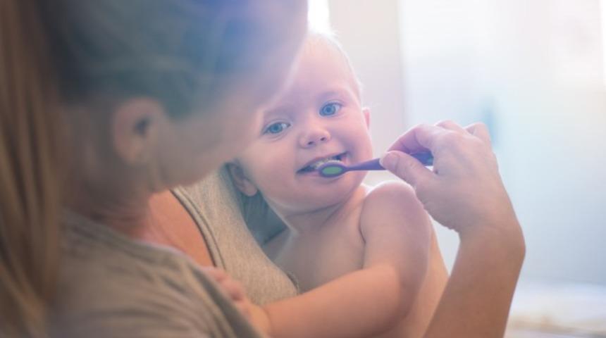 Anne babalar dikkat! Bu hatalar erken diş kayıplarına neden olabilir