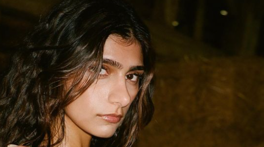 Dünyaca ünlü isim Mia Khalifa yeni iş girişimini böyle tanıttı! Çırılçıplak banyo yaptı, yetmedi iç çamaşırsız koştu...