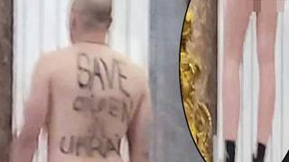 Ayakkabıları ve çorapları dışında her şeyi çıkarttı! Tapınakta çıplak yaptığı protesto olay yarattı