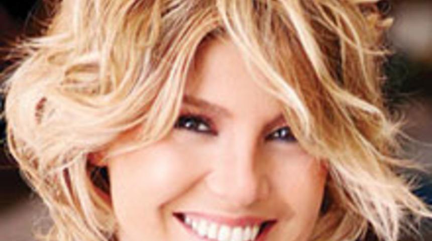 G&uuml;lben'den İki Klip Birden