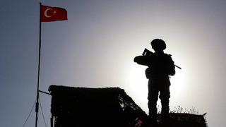 MSB: Yunanistan sınırında 5'i FETÖ'cü 29 kişi yakalandı