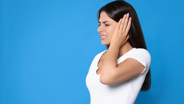 Kulak neden çınlar, nasıl geçer? Zeytinyağı kulak çınlamasına iyi gelir mi, strese bağlı kulak çınlaması nasıl geçer?