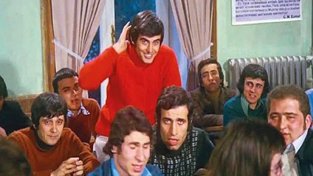 Hababam Sınıfı oyuncuları kim, konusu nedir? Hababam Sınıfı filmi kaç yılında ve nerede çekildi? Kahkaha tufanı bu akşam Tv'de!