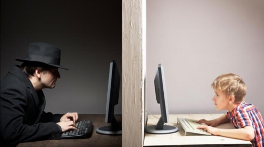 &Ccedil;ocuklar tatilde ancak siber su&ccedil;lular iş başında